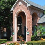 Oaks Hackberry Creek Apartment Main View